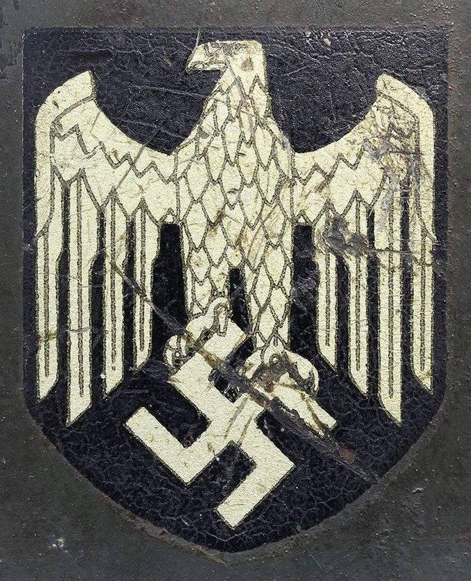 Decal on an M35 NS helmet. This decal was produced by a known manufacturer – C.A. Pocher.