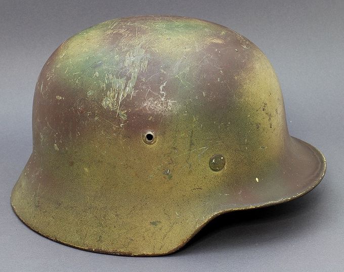 M35 ET64 with a tan base. Brown and green have been sprayed on top.