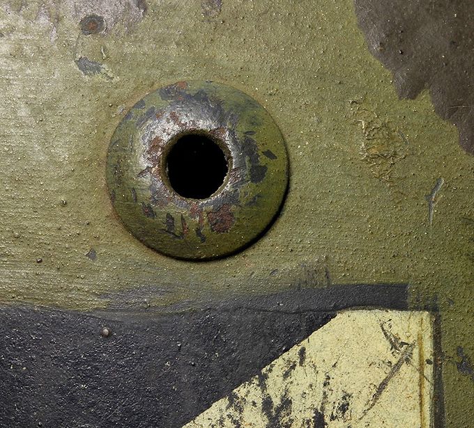 Close-up picture of the right side vent hole. 