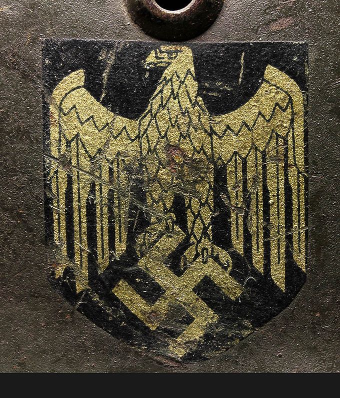 Gustav Peiniger Heer decal. This decal was found on the M35 re-issued after 1940 which has been given a new coat of paint with texture and a new decal.